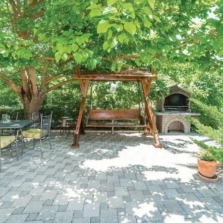 Marin As בית נופש Drniš